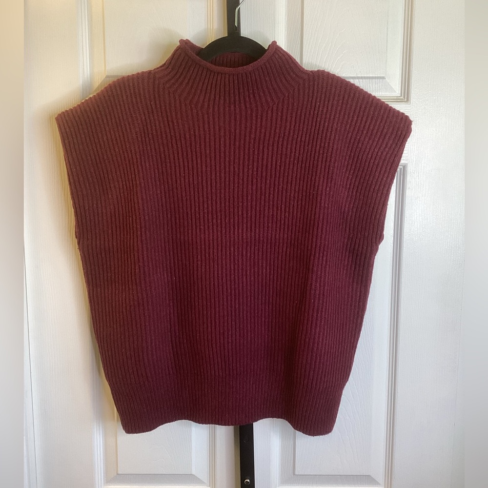 Le Lis Burgundy Funnel Neck Sweater/Vest, size Small, NWT